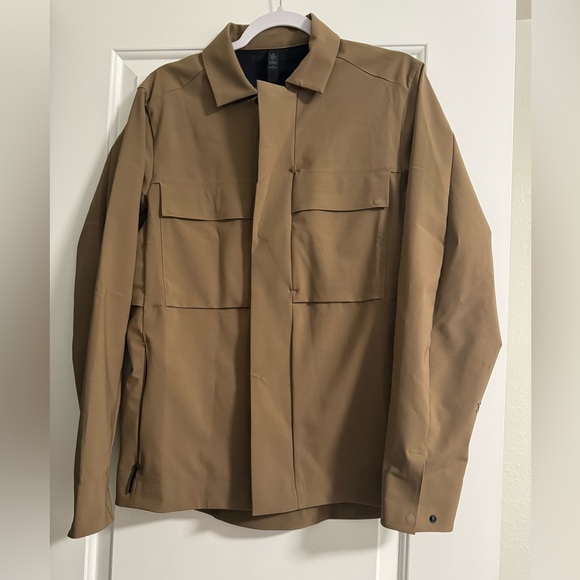 Lululemon Parkway shirt jacket - Picture 1 of 8